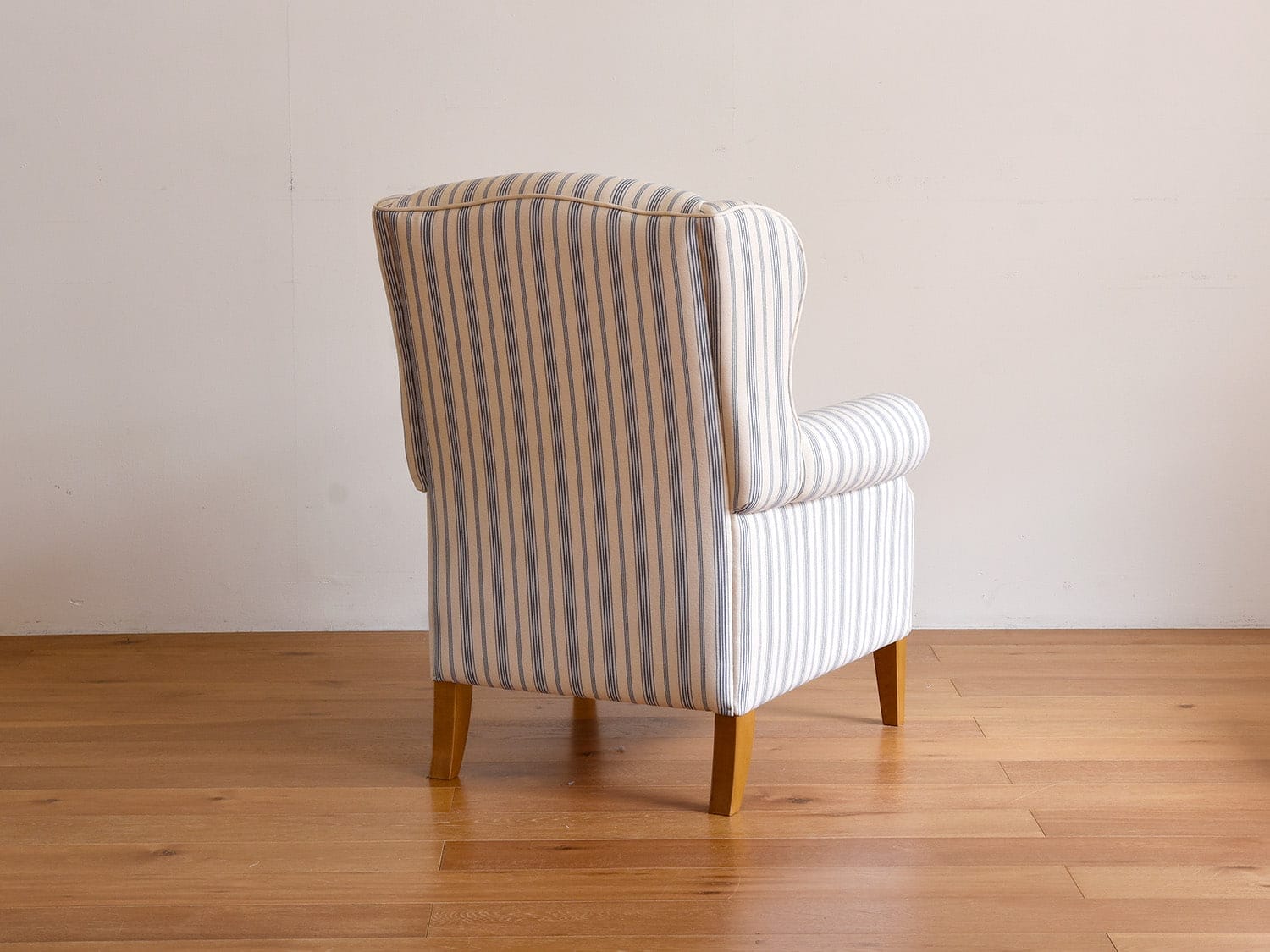 ウイングチェア(ハイバック一人掛け)