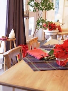 クリスマスのしつらいをリネンで・・・