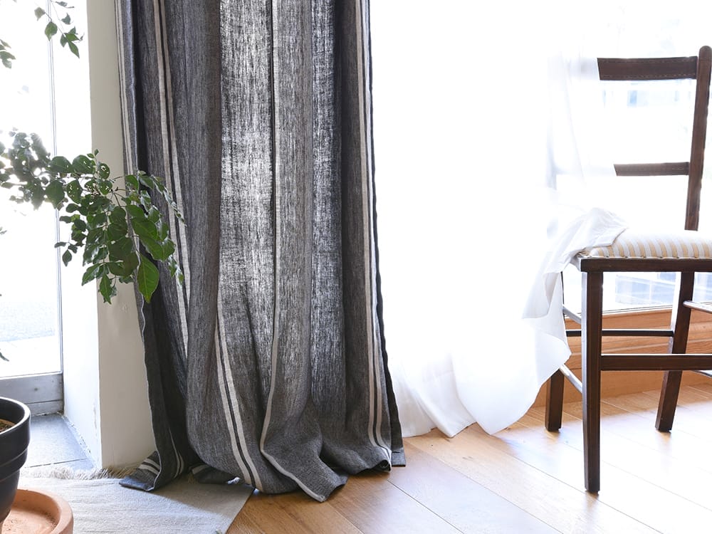 リトアニア製リネン生地|Lina Black Herringbone /ブラックヘリンボン(カーテン用)