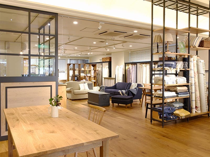 コロニアルチェック白金店